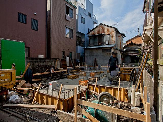 Local appearance photo. Local (11 May 2013) Shooting