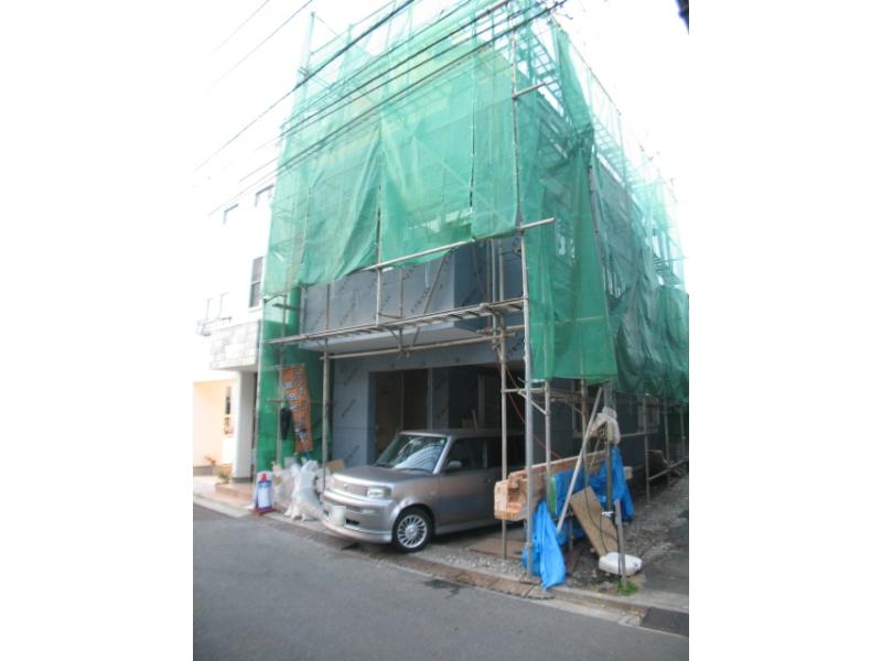 Local appearance photo. Local (11 May 2013) Shooting