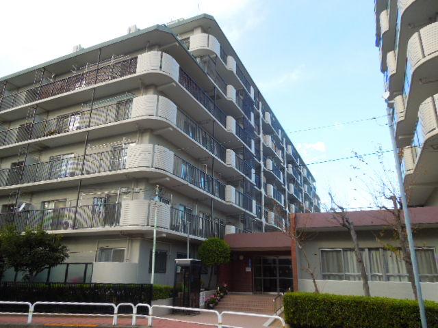 Local appearance photo. Local (12 May 2013) Shooting