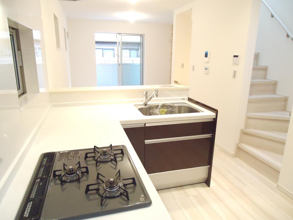 Kitchen. From a different angle the kitchen. 