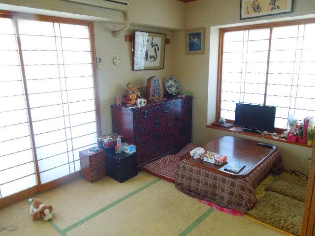 Non-living room. Indoor (12 May 2013) Shooting Bright Japanese-style room.