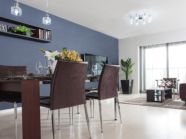 Living.  [living ・ dining] Less than, Published photograph of which was taken the model room B type in September 2013, furniture ・ Furniture etc. option specification is not included in the sale price.  ※ Specification, etc., Convenience of on construction ・ It might be subject to change in part by improvements and the like.