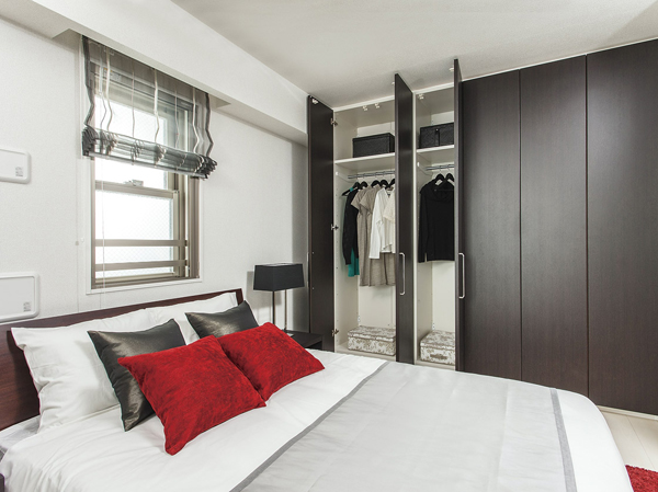 Interior.  [Movable closet (Western-style 1)] Photo 1LDK during use.