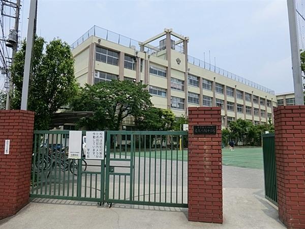Primary school. Ogu 487m to Hachiman Junior High School