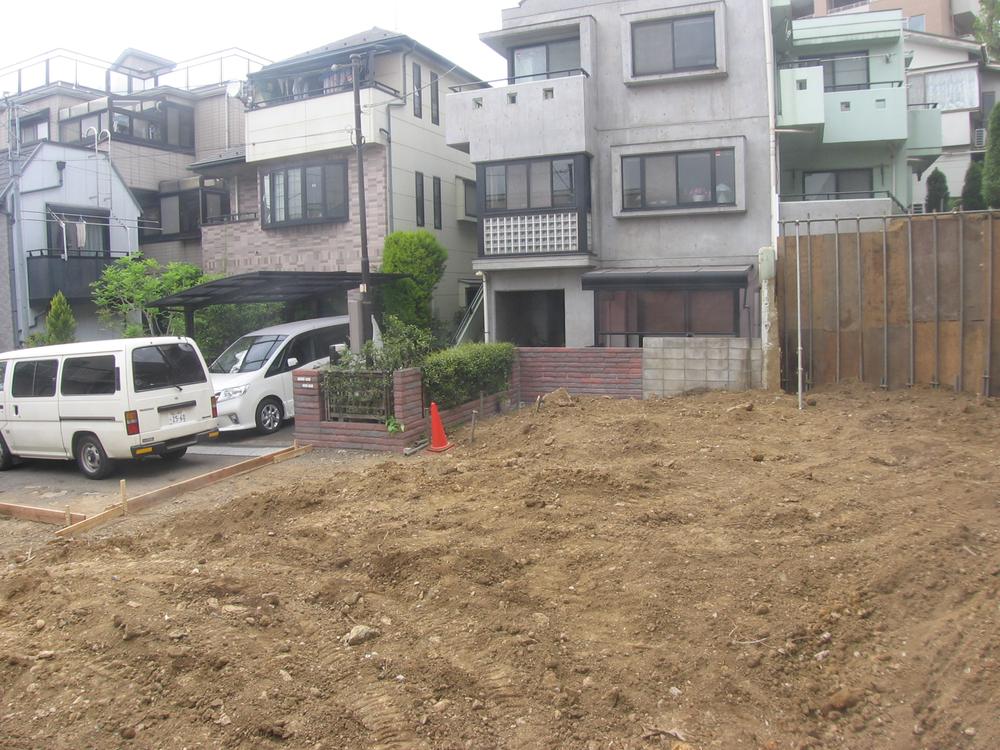 Local appearance photo. Local (04 May 2013) Shooting