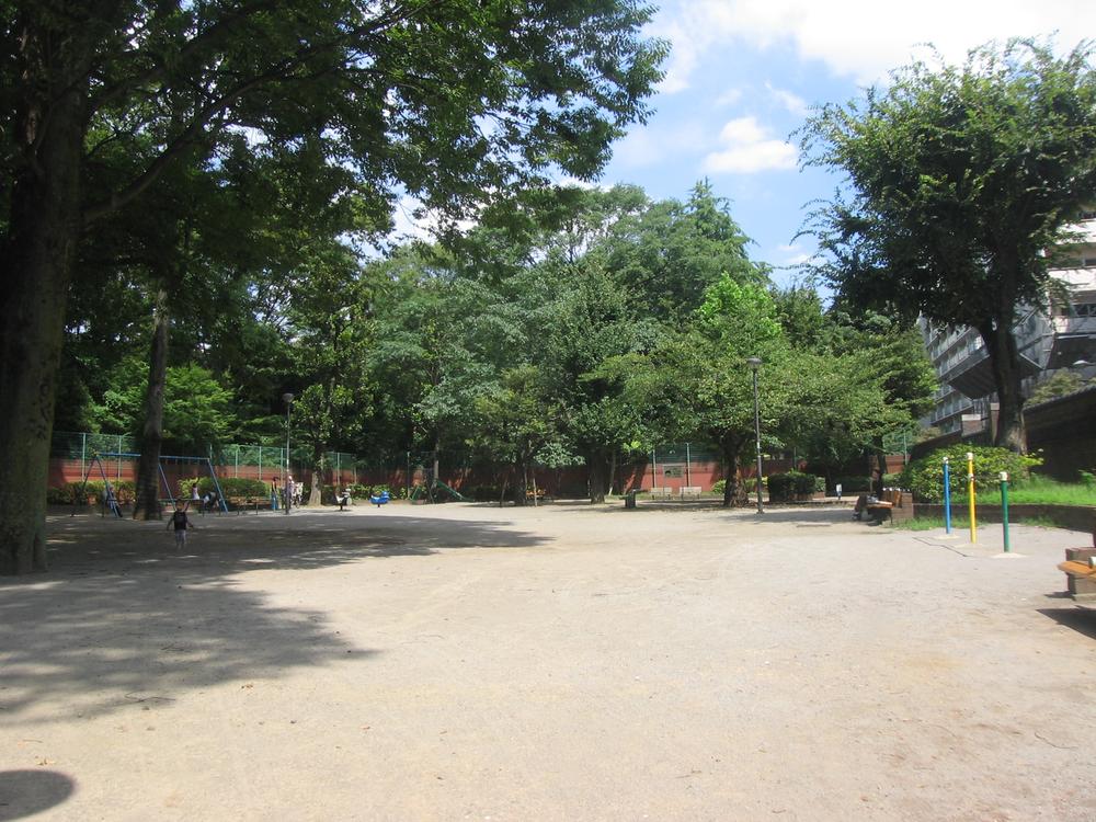 park. Rikugien to Sports Park 1100m