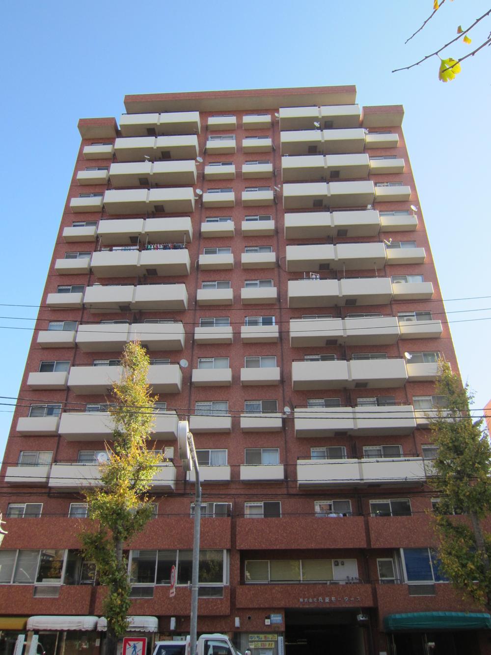 Local appearance photo. The appearance of the paste outside wall tile