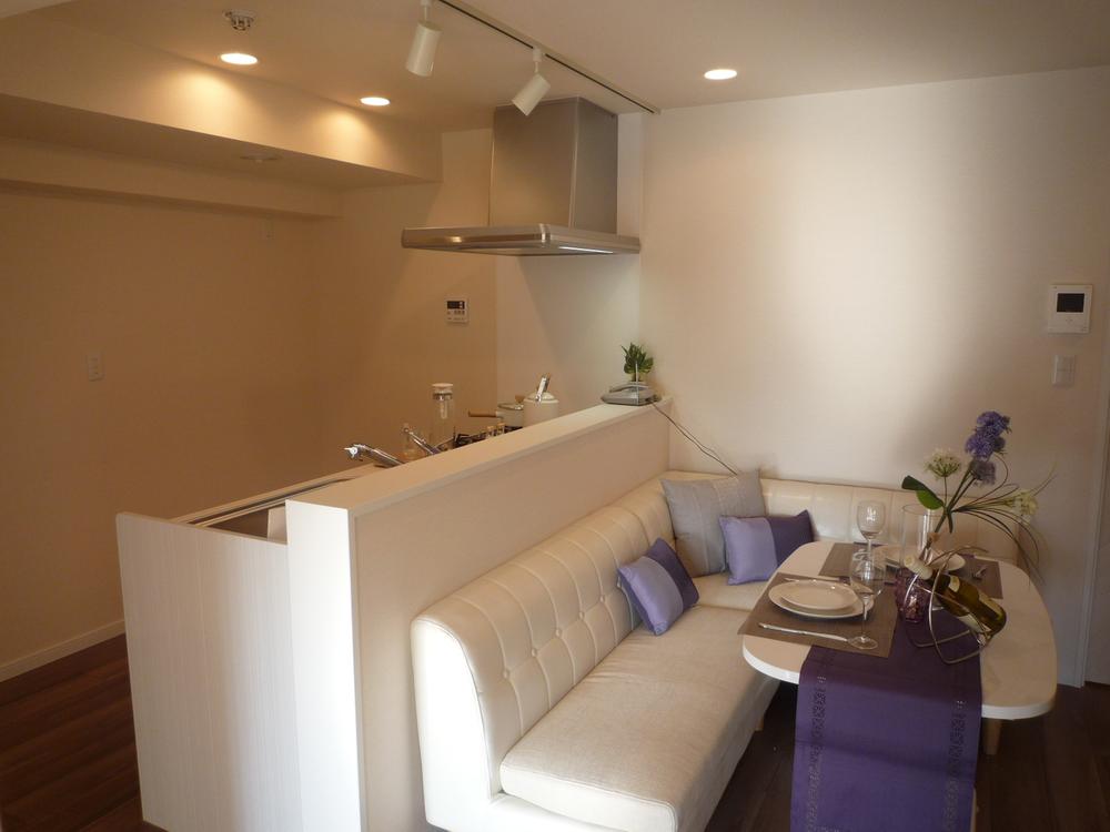 Kitchen. Indoor (10 May 2013) Shooting