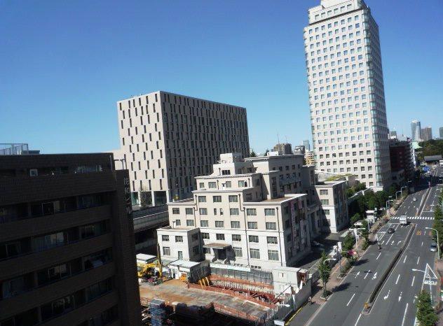 View photos from the dwelling unit. View from the site (October 2013) Shooting