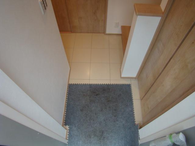 Entrance. Indoor (11 May 2013) Shooting