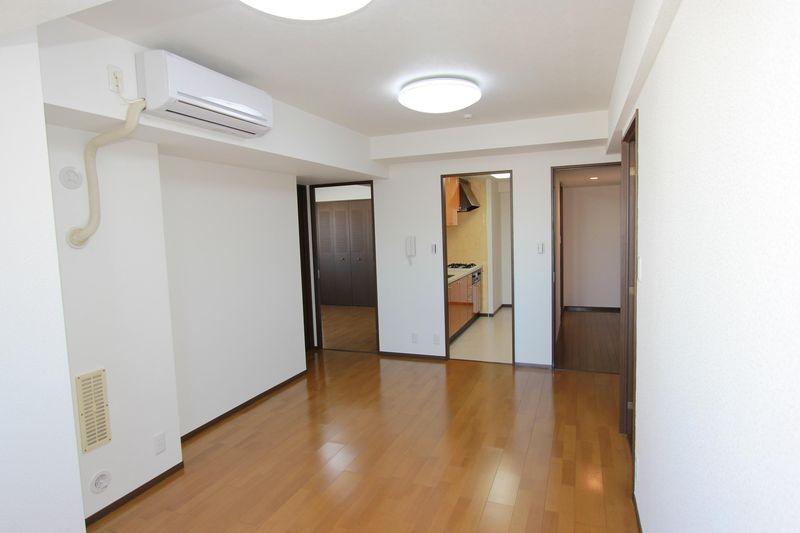 Living. Whole of introspection of living