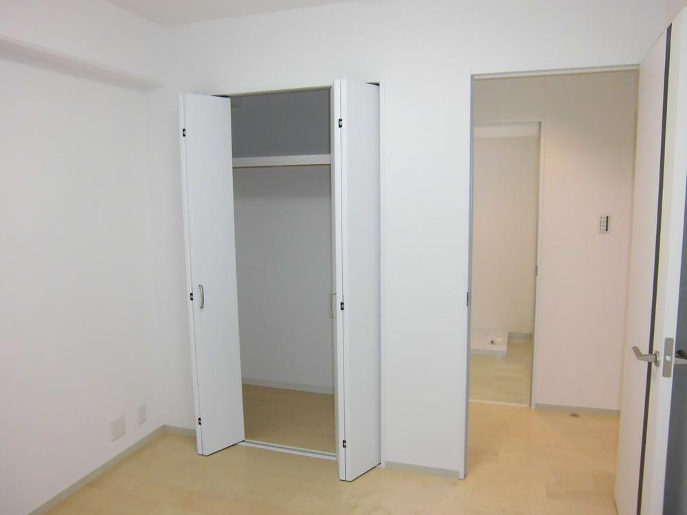 Non-living room. South Western-style (2013 November shooting)