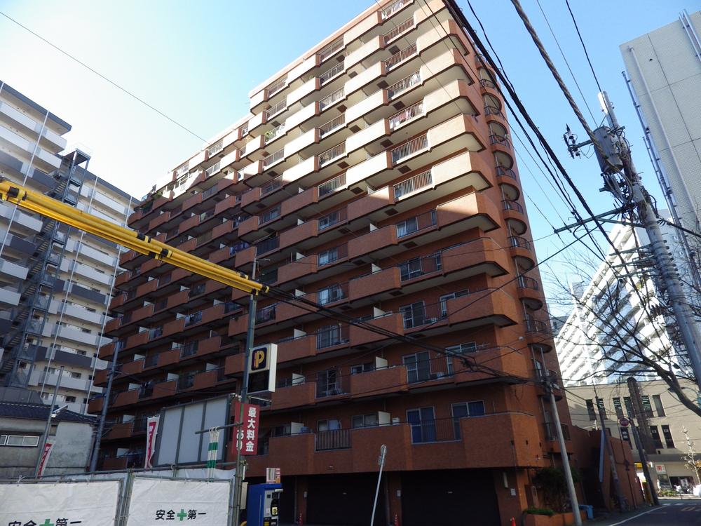 Local appearance photo. Local (12 May 2013) Shooting