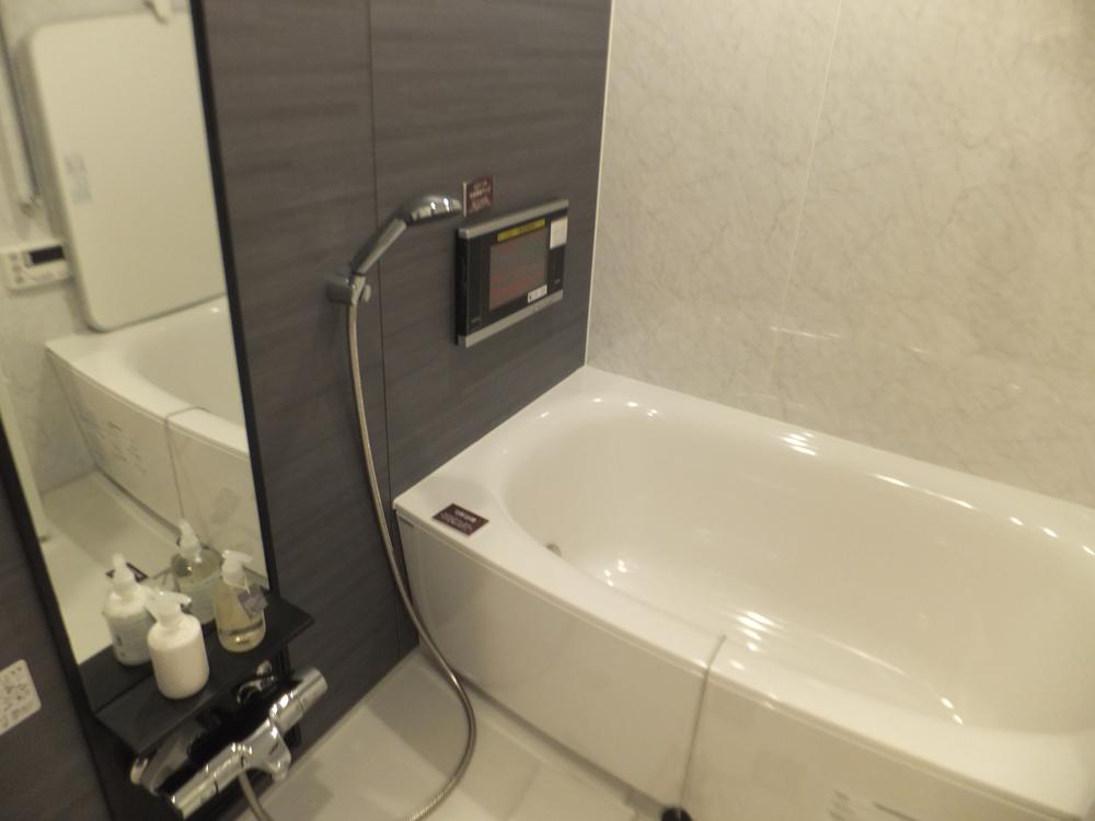 Bathroom. Same specifications indoor (June 2013) Shooting