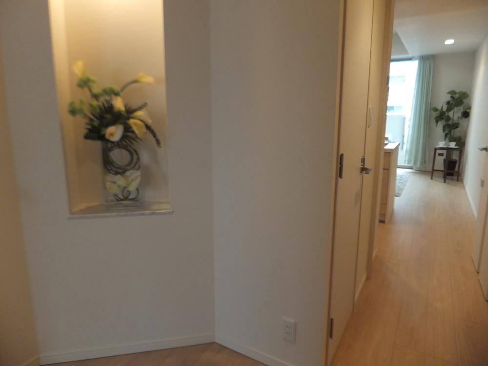 Entrance. Same specifications indoor (June 2013) Shooting