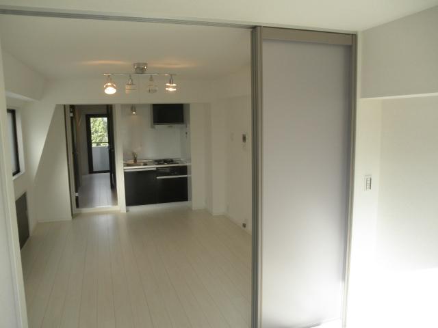 Living. Indoor (10 May 2013) Shooting