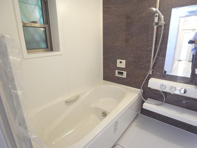 Bathroom. Indoor (September 2013) Shooting