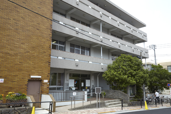 Surrounding environment. Koishikawa library (about 720m / A 9-minute walk)