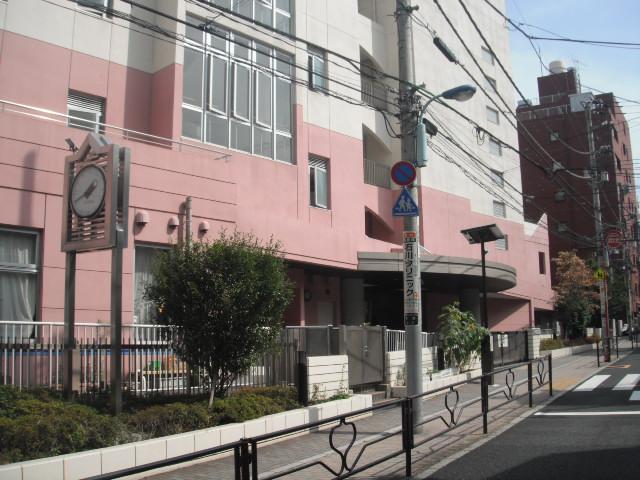 Primary school. 370m to Hongo elementary school