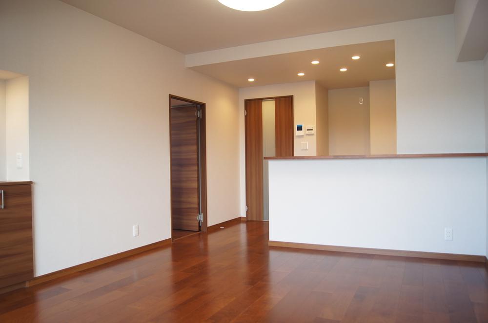 Living. Indoor (28 May 2011) Shooting