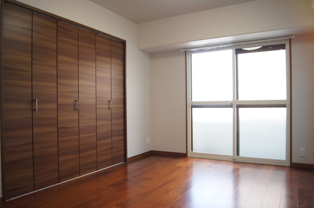 Non-living room. Indoor (11 May 2013) Shooting