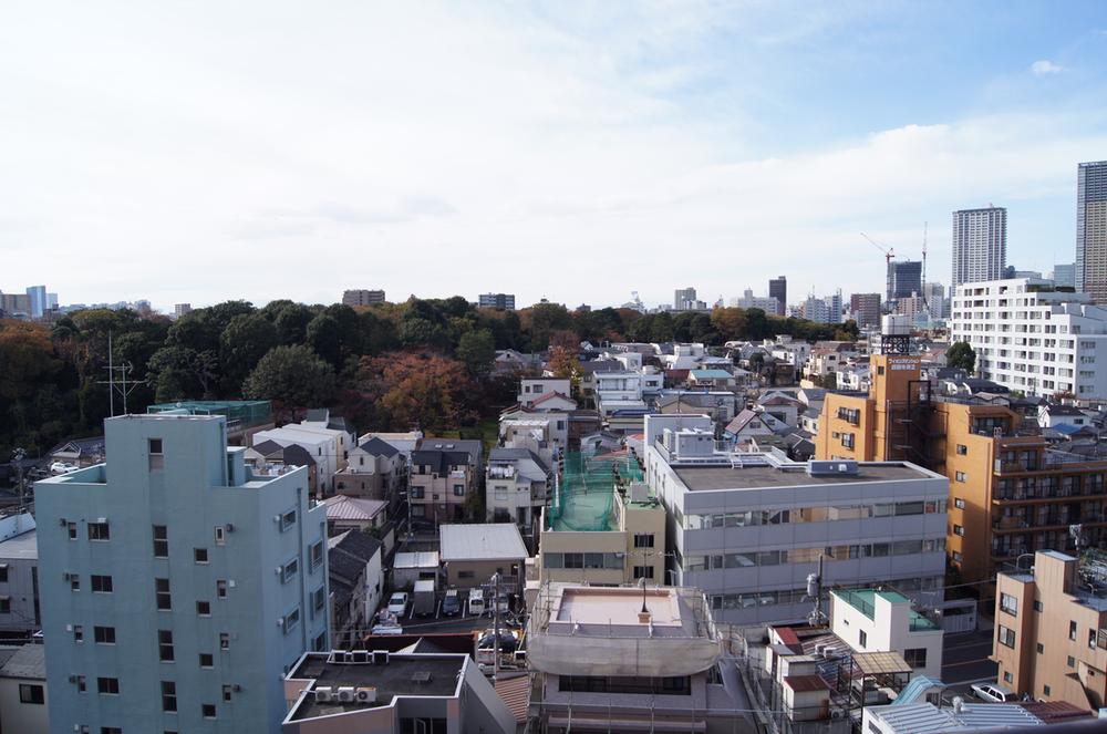 View photos from the dwelling unit. View from the site (November 2013) Shooting