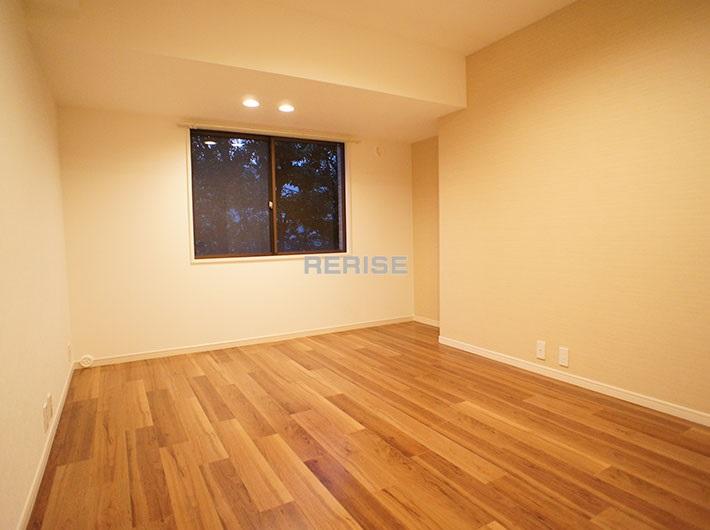 Non-living room. Also wide one by one of the Western-style is reserved