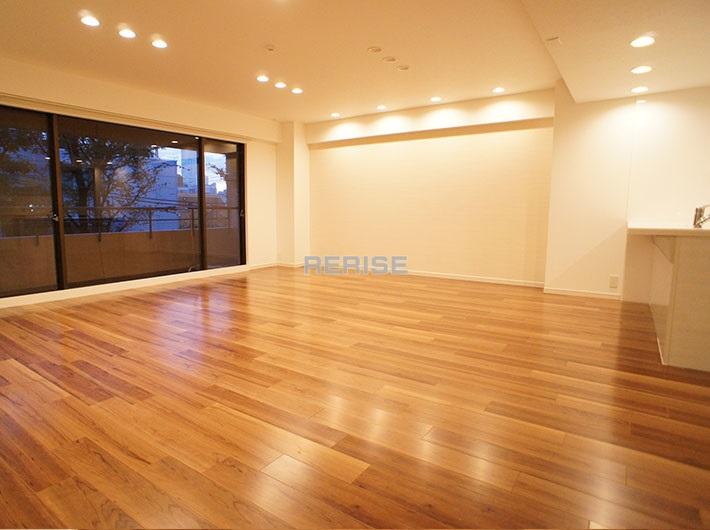 Living. living 25.7 Pledge