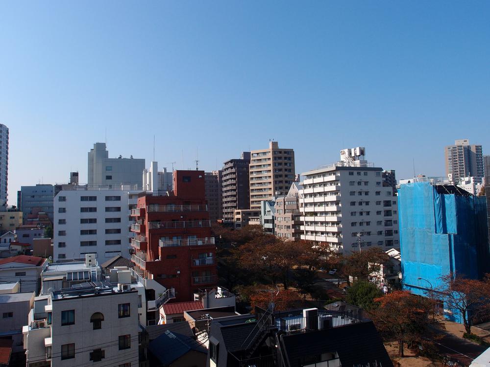 View photos from the dwelling unit. View from the terrace (11 May 2013) Shooting