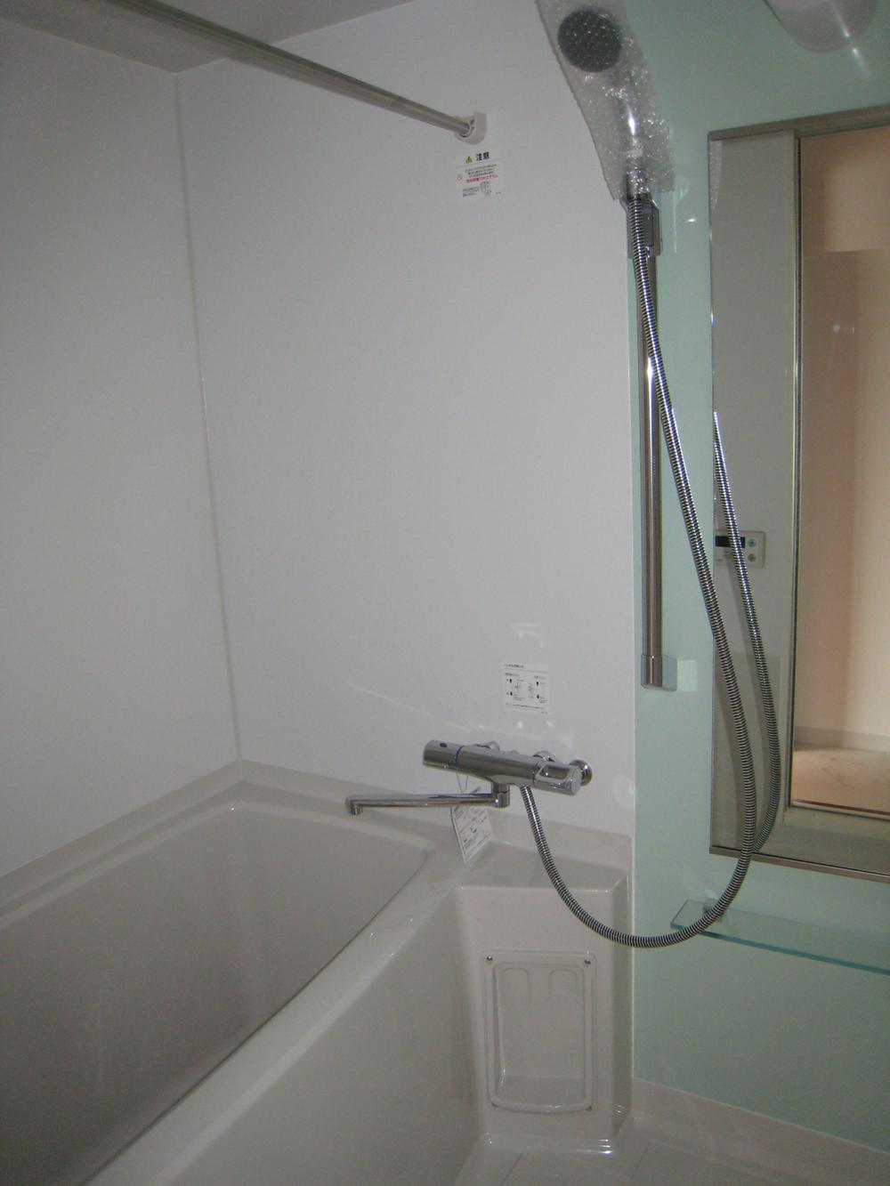 Bathroom. Indoor (06 May 2013) Shooting