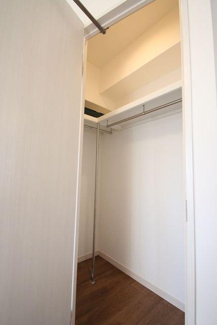 Non-living room. Walk-in closet