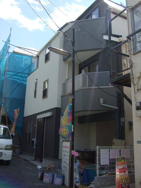 Local appearance photo