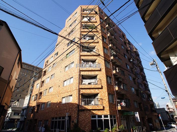 Local appearance photo. Administrative expenses: 13900 yen / Month repair reserve: 9430 yen / Month