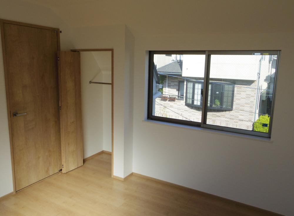 Non-living room. Indoor (11 May 2013) Shooting