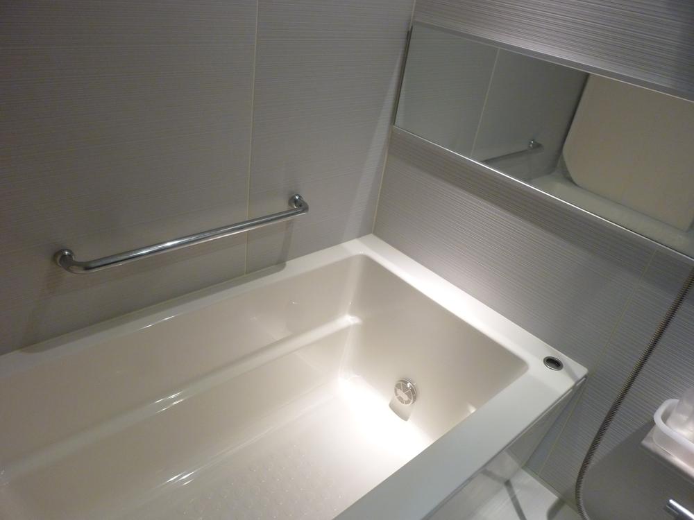 Bathroom. Indoor (12 May 2013) Shooting