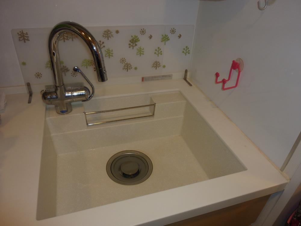 Kitchen. Indoor (12 May 2013) Shooting