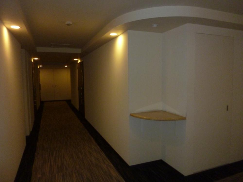Other common areas. The inner corridor hotel like