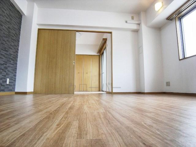 Living. Western-style from the living room