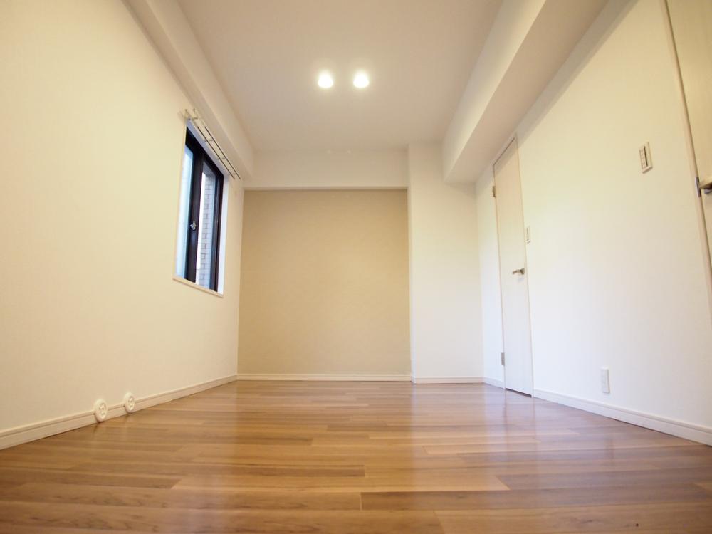 Non-living room. Western-style 9.5 Pledge