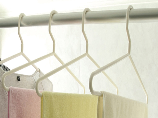 Bathing-wash room.  [Bathroom heating ventilation dryer] In addition to the rain of the day or night of the clothing drying function, It has adopted a ventilation dryer with pre-heating function to warm in advance the cold season in the bathroom. (image)