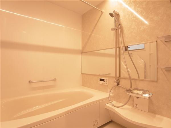 Bathroom. Bathroom 2013 / 08 shooting