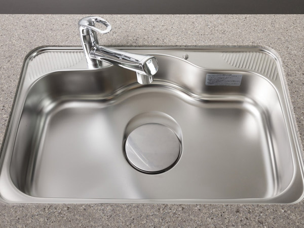 Kitchen.  [Low noise sink] We have adopted a silent sink (W800㎜) to reduce the water wings sound.  ※ A, it will be C, H, I, J, to the Q type W650㎜.