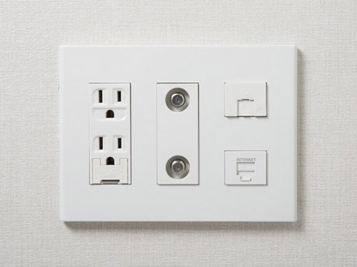 Other. (Shared facilities ・ Common utility ・ Pet facility ・ Variety of services ・ Security ・ Earthquake countermeasures ・ Disaster-prevention measures ・ Building structure ・ Such as the characteristics of the building)