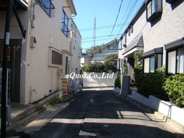 Local photos, including front road. Local (September 2013) Shooting