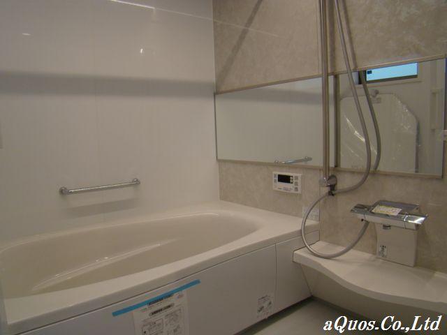 Bathroom. Indoor (September 2013) Shooting