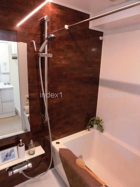 Bathroom. Convenient reheating ・ With bathroom dryer