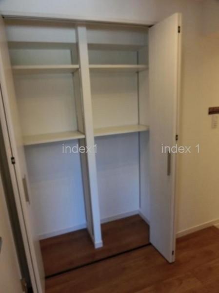 Receipt. Plenty fit hallway storage luggage!