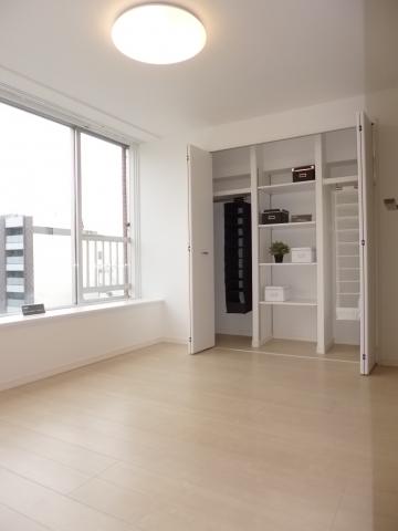 Non-living room. Western-style (1)