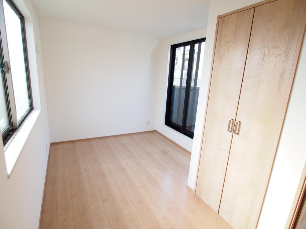 Non-living room. Room (August 2013) Shooting