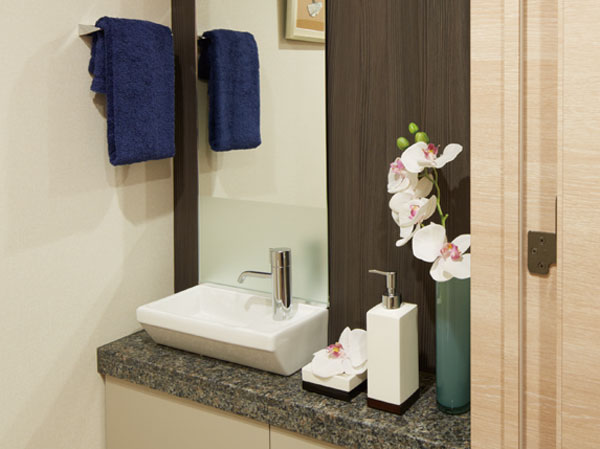 Toilet.  [Stand-alone basin counter] Hand wash behind the toilet bowl, It might be somewhat difficult to use for small children and the elderly. Stand-alone hand washing is an easy-to-use design easier access.  ※ The size of the type, Different shape.